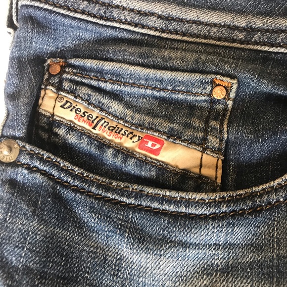 Men’s Diesel Bootcut Jeans - Picture 3 of 6